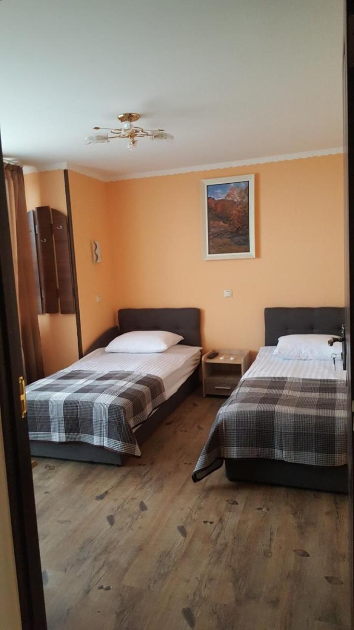 Zatishok Guest House Rakhiv Exterior photo
